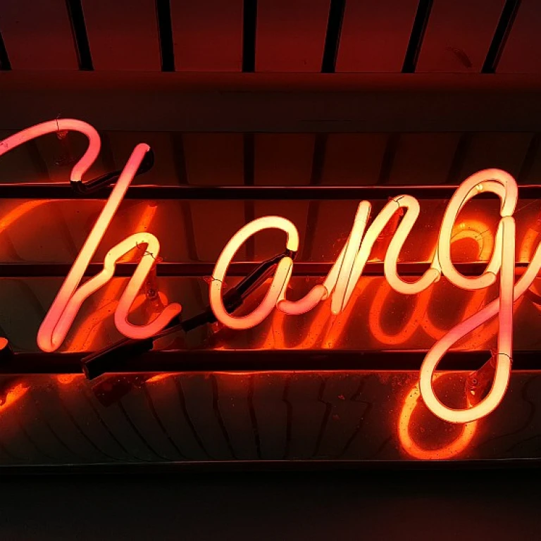 How an Organizational Development Consultant Enhances Employee Feedback Systems
